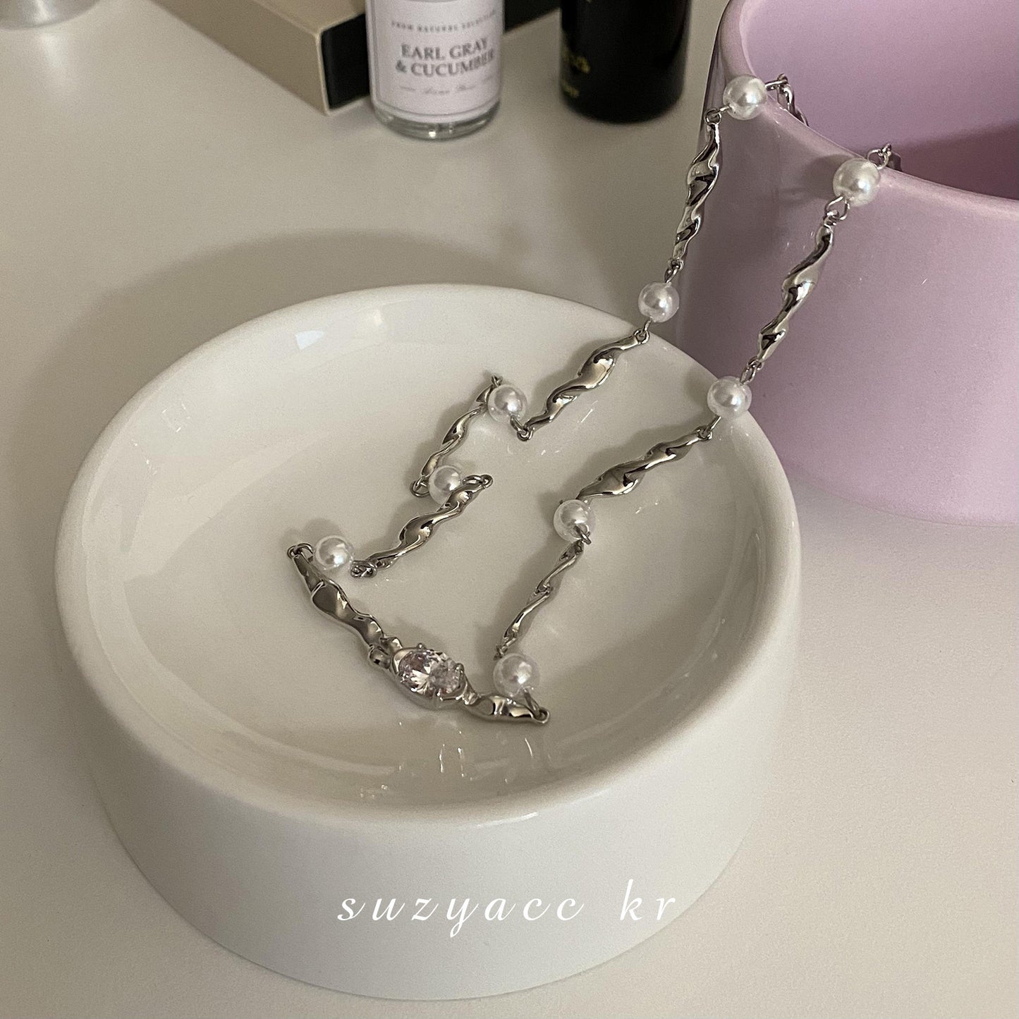 Light Luxury Minority Sweet Cool Pearl Rhinestone Female Design Personality Necklaces