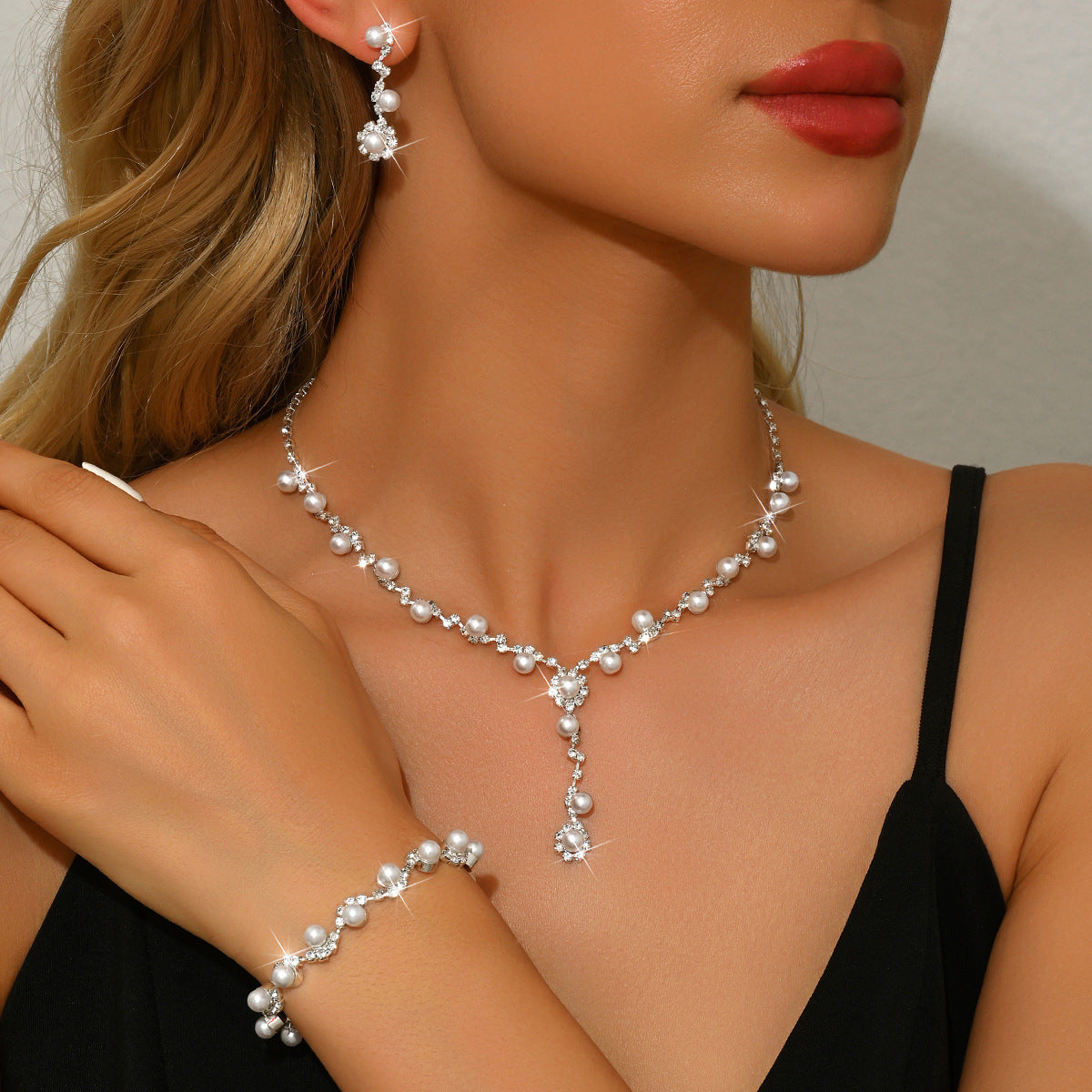 Women's Inlaid Full Diamond Wedding Supplies Three Bridal Jewelry Set