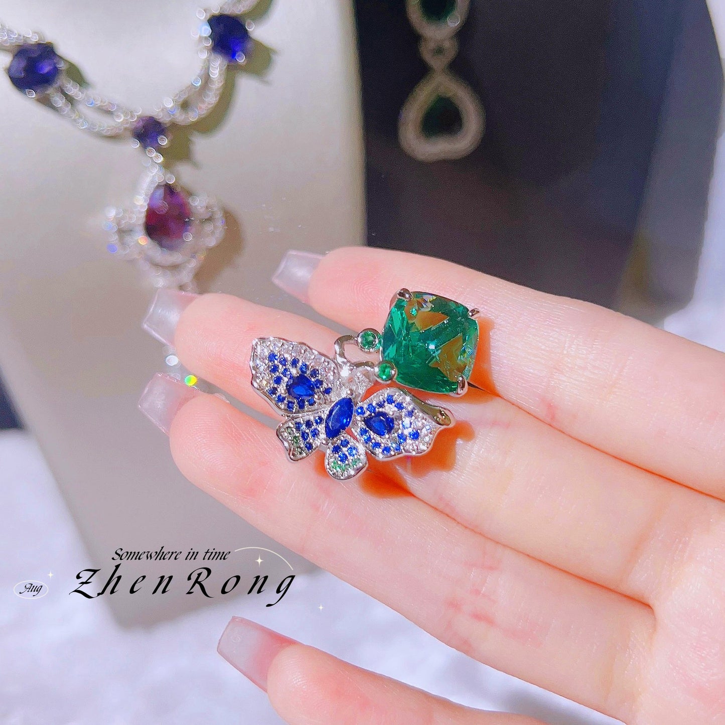 Bagues en saphir royal avec diamants et papillons en tourmaline verte menthe