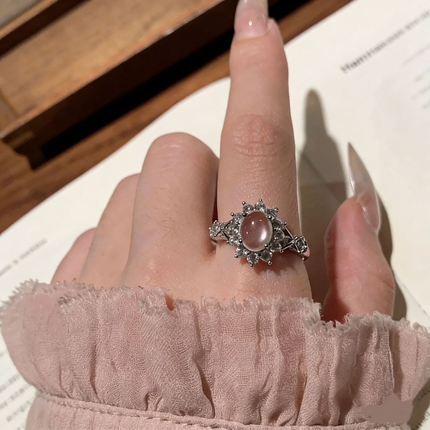 Women's Imitation White Chalcedony Light Luxury Big Ring