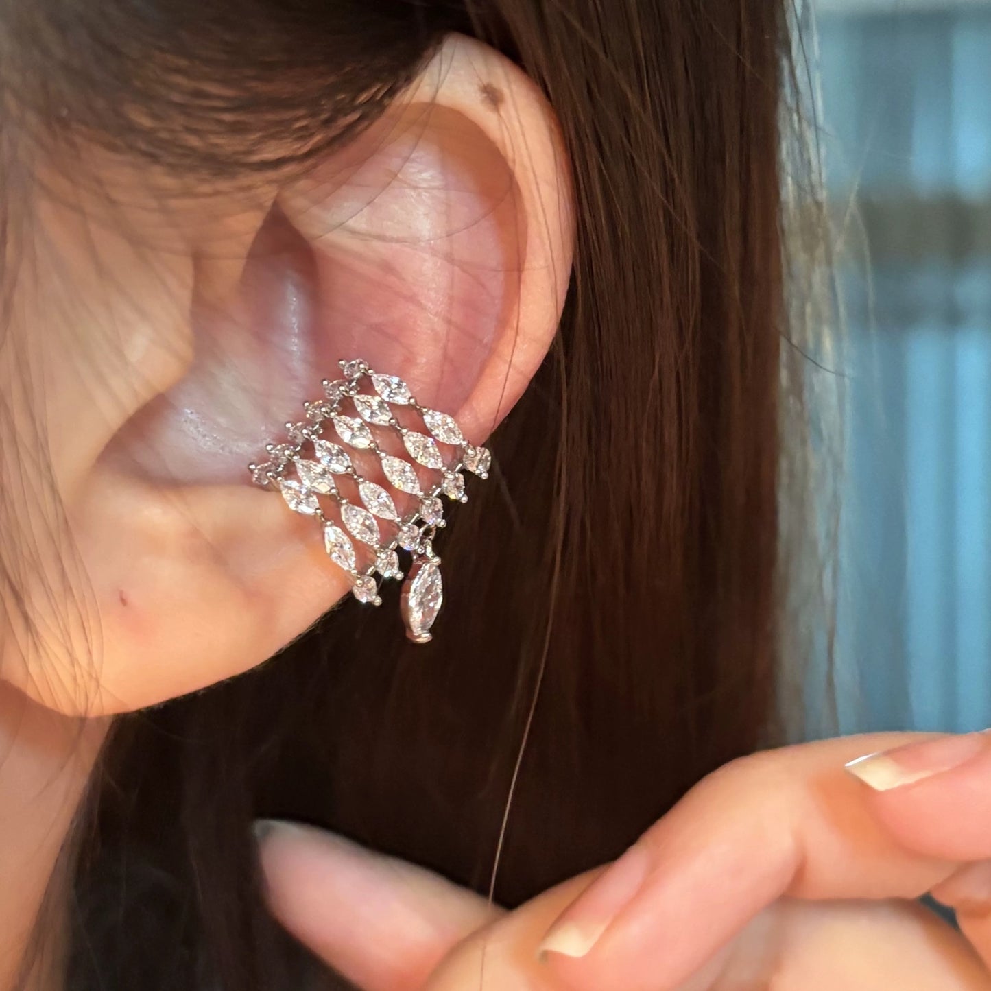 Interest Light Luxury High-grade Zircon Water Drops Flashing Bone Cold Rings