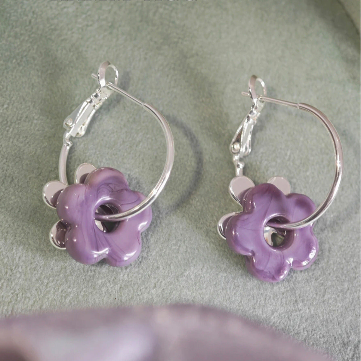 Fresh Dopamine Contrast Color Flower Ear Sweet Style Cute Heart Rings