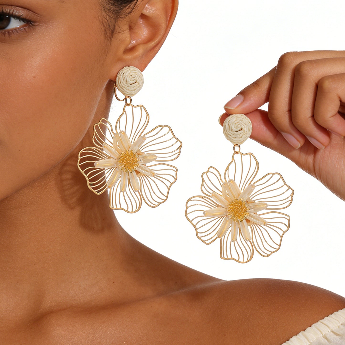 Women's Woven Hollowed Three-dimensional Flower For Beach Vacation Rings