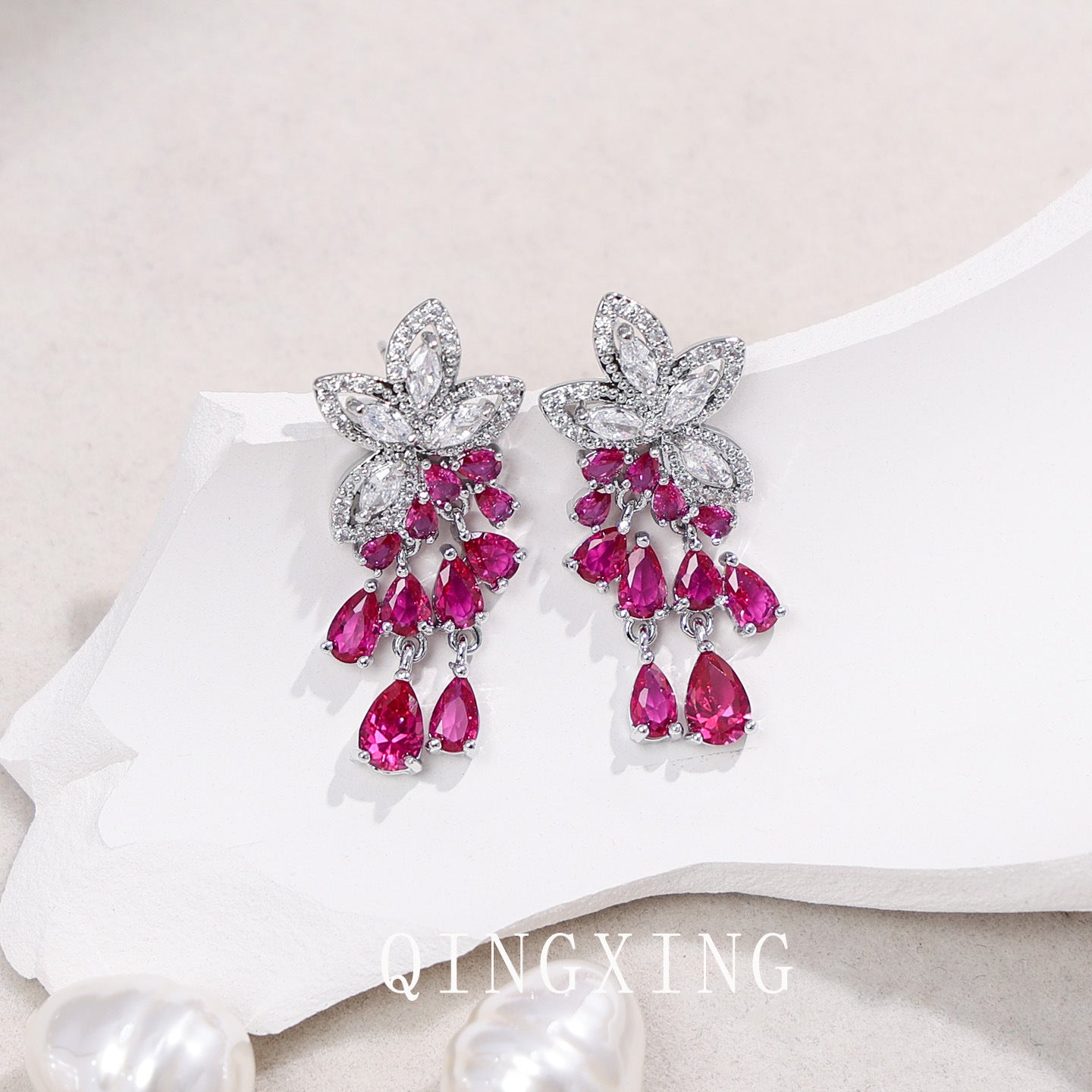 Women's Flower Design Light Luxury Banquet Dress High-grade Earrings