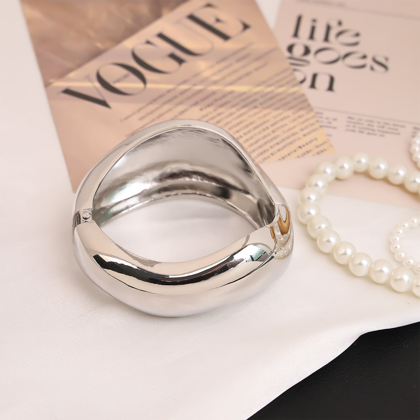 Women's Irregular Oval Stitching Light Luxury High-grade Fashion Bracelet