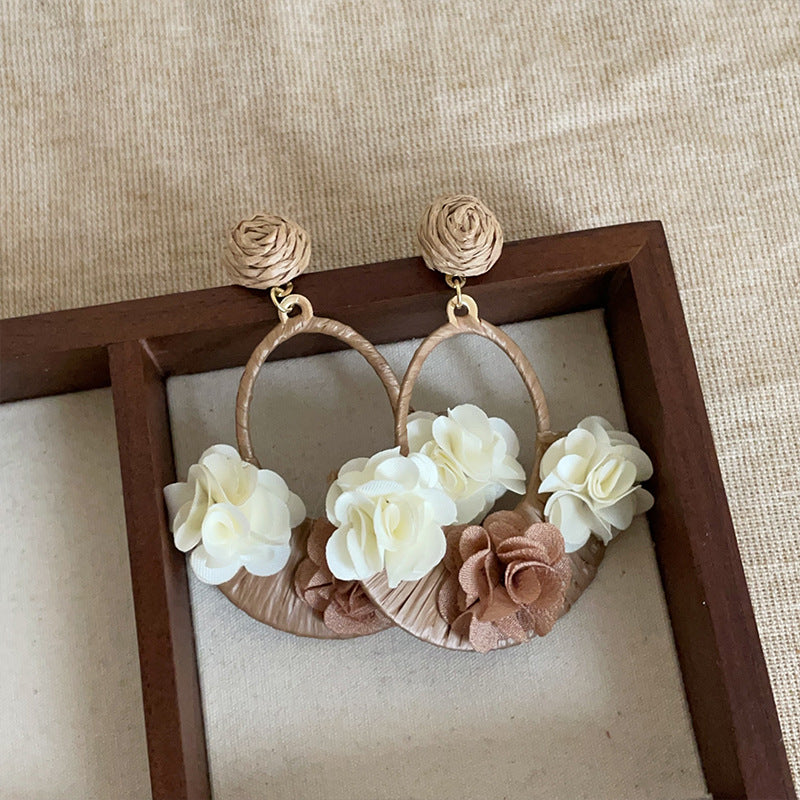 Women's Niche Design Straw Rattan Woven Flower Hat For Vintage Exaggerated Earrings