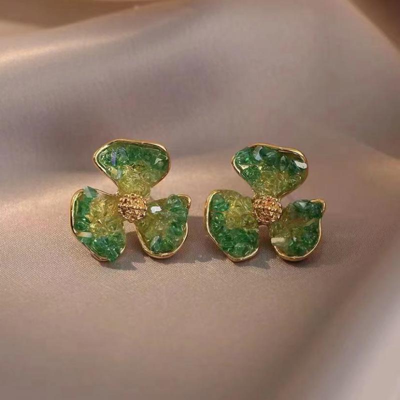 Women's Luxury Green Crystal Flower Fresh Temperamental Earrings