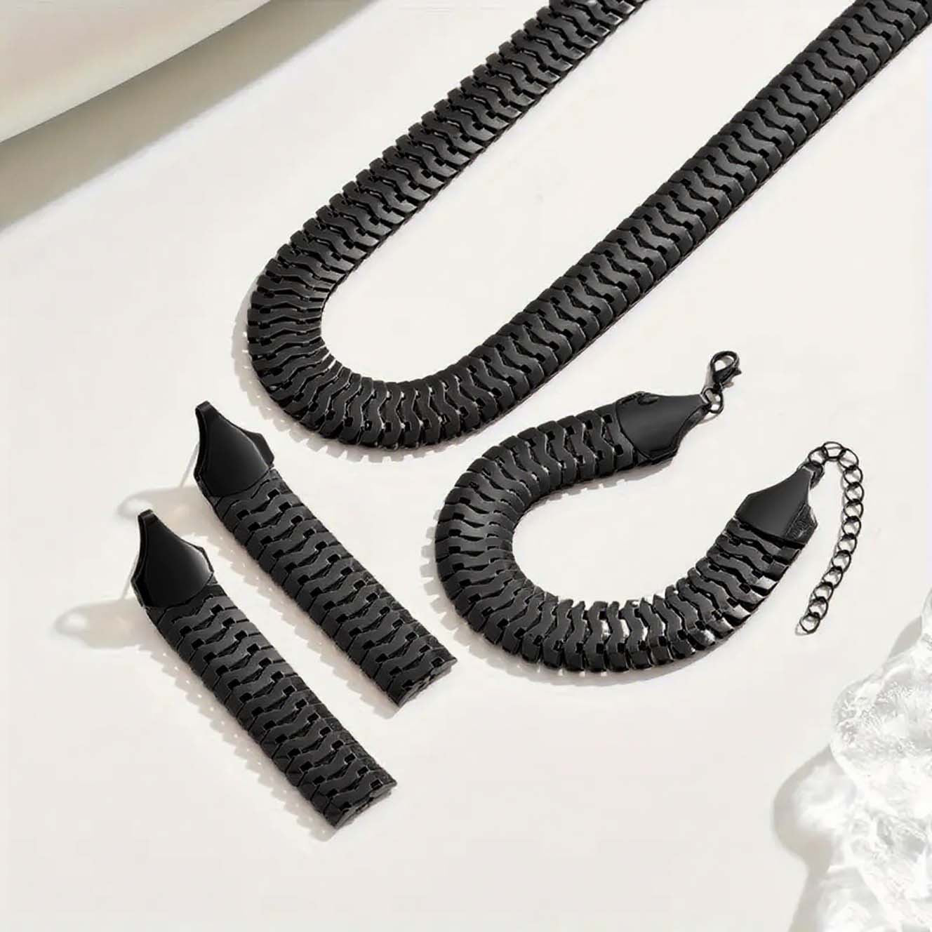 Trendy Pretty Stylish Elegant Retro Suit Jewelry Set
