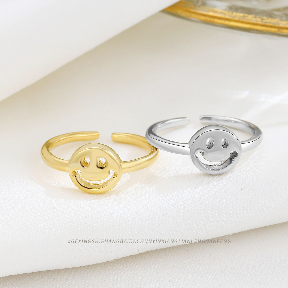 Women's Sier Glossy Smiley Open Temperamental Minority Simple Rings