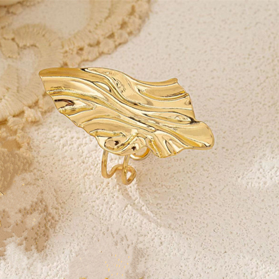 Women's Geometric Retro Style Metal Texture Pleated Rings