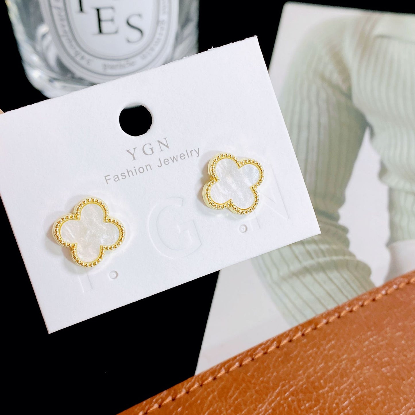 Sier Needle Four Leaf Clover Ear Earrings