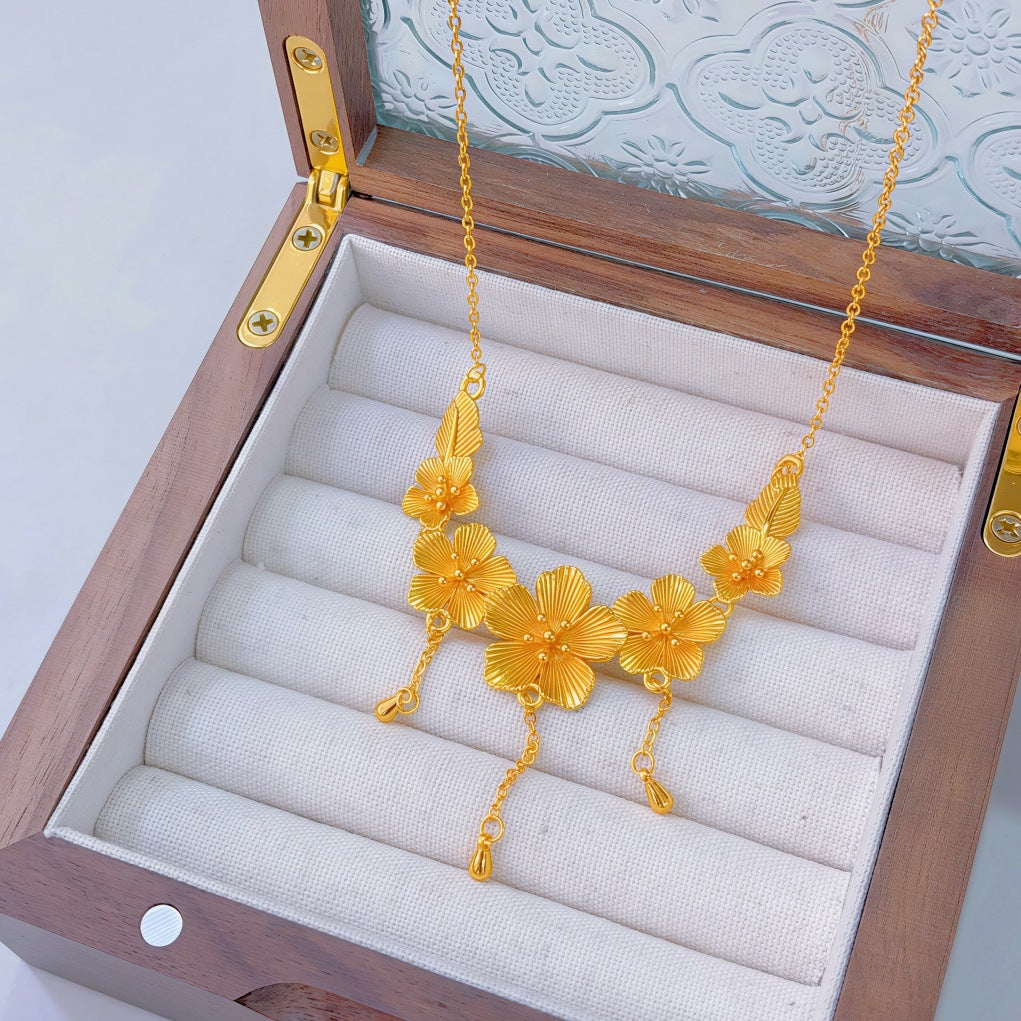 Ginkgo Leaf Variety Retro Affordable Luxury Fashion Design Necklace
