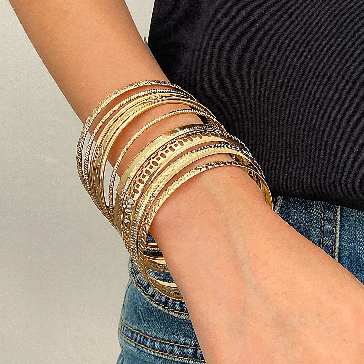 Style Alloy Vintage Wide Face Female Gold Bracelet