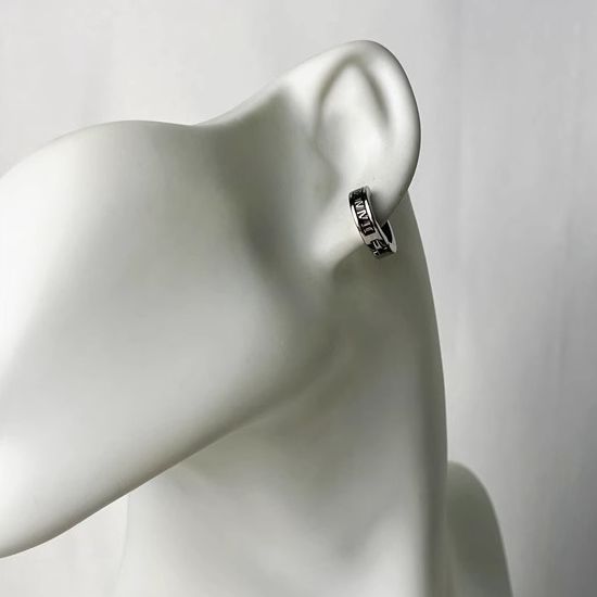 Men's Fashion Retro Roman Digital Simple Personalized Cold Style Hip Hop Ear Clip