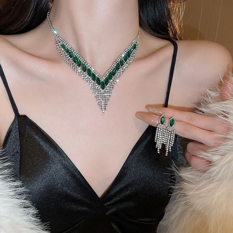 Light Luxury High-grade Zircon Niche Retro Clavicle Jewelry Set