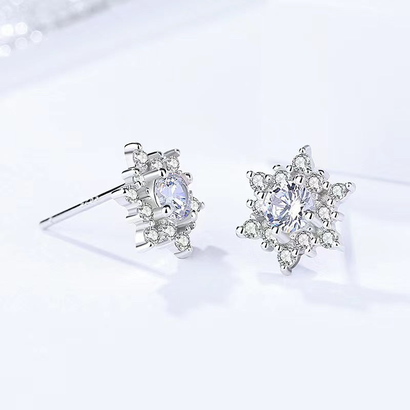 Simple Small Snowflake Zircon Fashion Commuter Design Stud Earrings