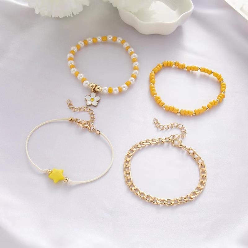 Suit Niche Fashion Small Flower Imitation Bracelets