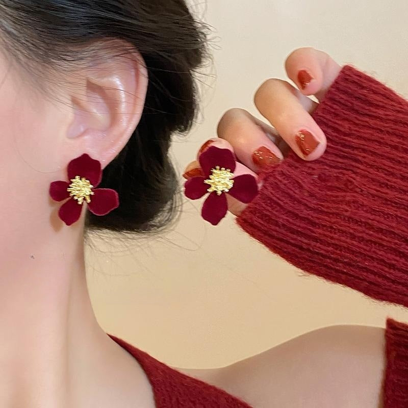 Women's Needle Veet Flower High-grade Light Luxury Earrings