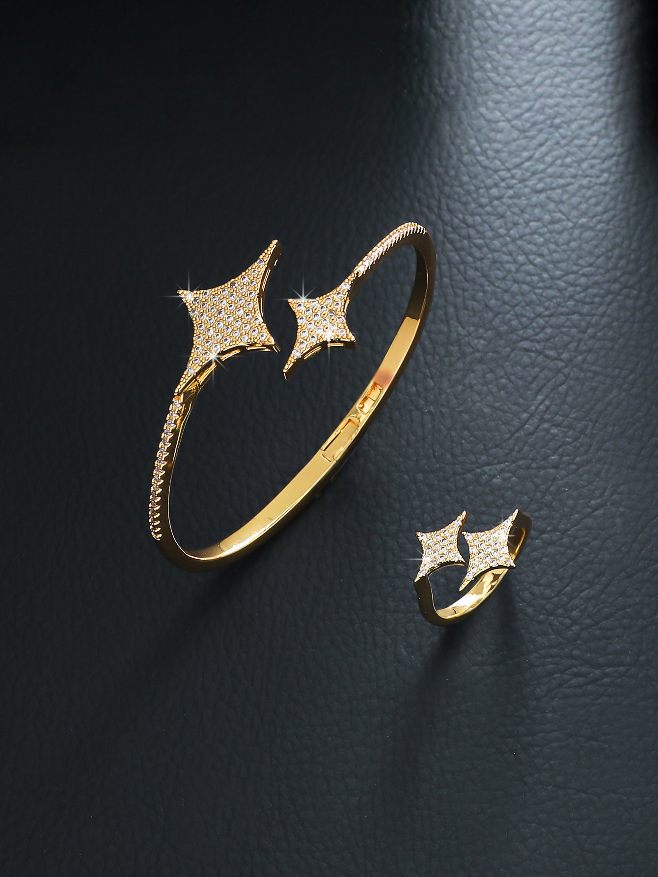 Diamond Four Stars Light Luxury High-grade Versatile Ladies Bracelets