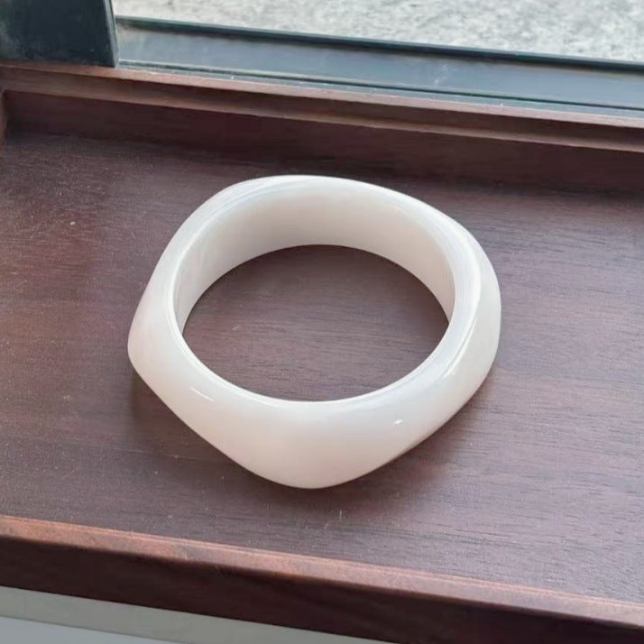 Women's Irregular Blooming Resin Curved Girlfriends Bracelet