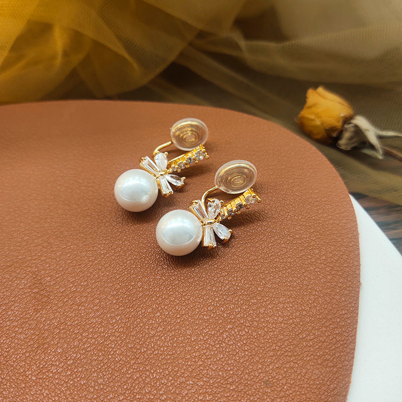 Classic Beautiful Popular Bow Pearl Temperamental Ear Clip