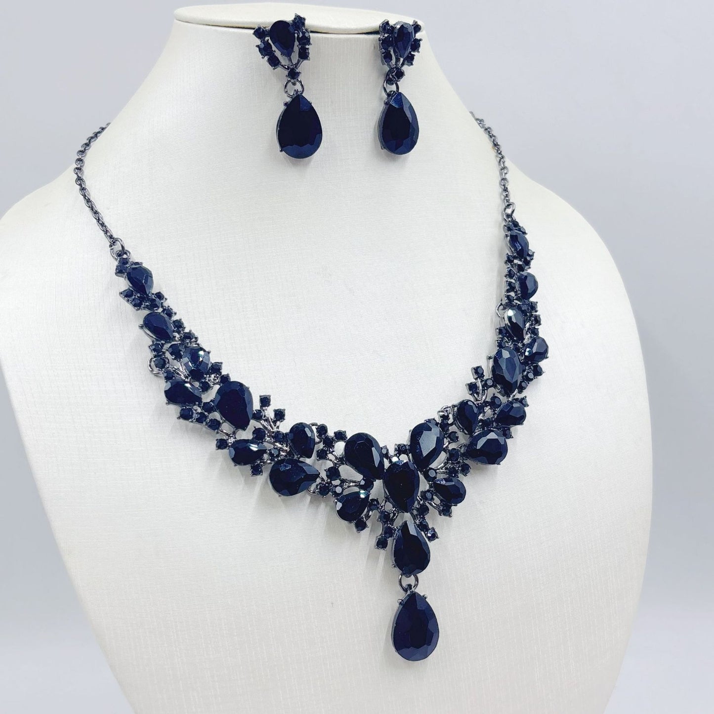 Water Drop Super Bridal Banquet Three-piece Zircon Gem Short Jewelry Set