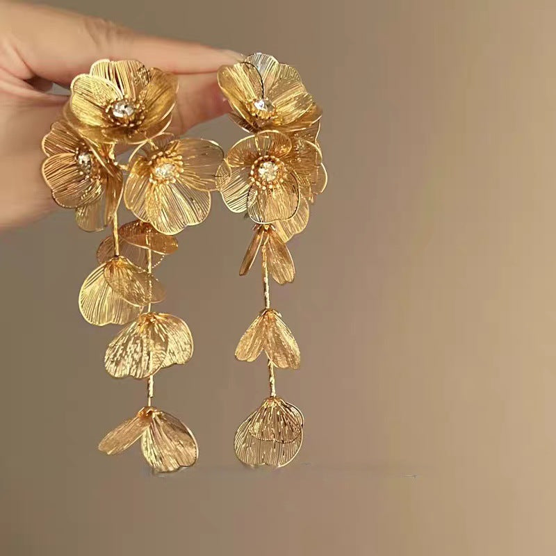 Women's Gold Flower High-grade Long Metal Tassel Earrings