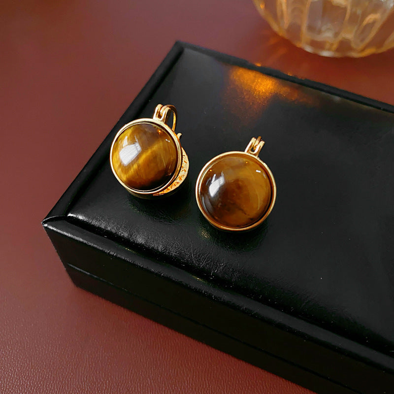 Real Gold Plating Elegance Retro Light Luxury Stud Earrings