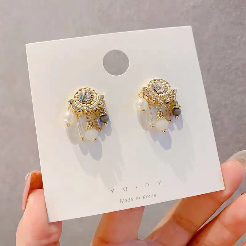 Women's Retro Style Fashionable High-grade Temperament French Earrings