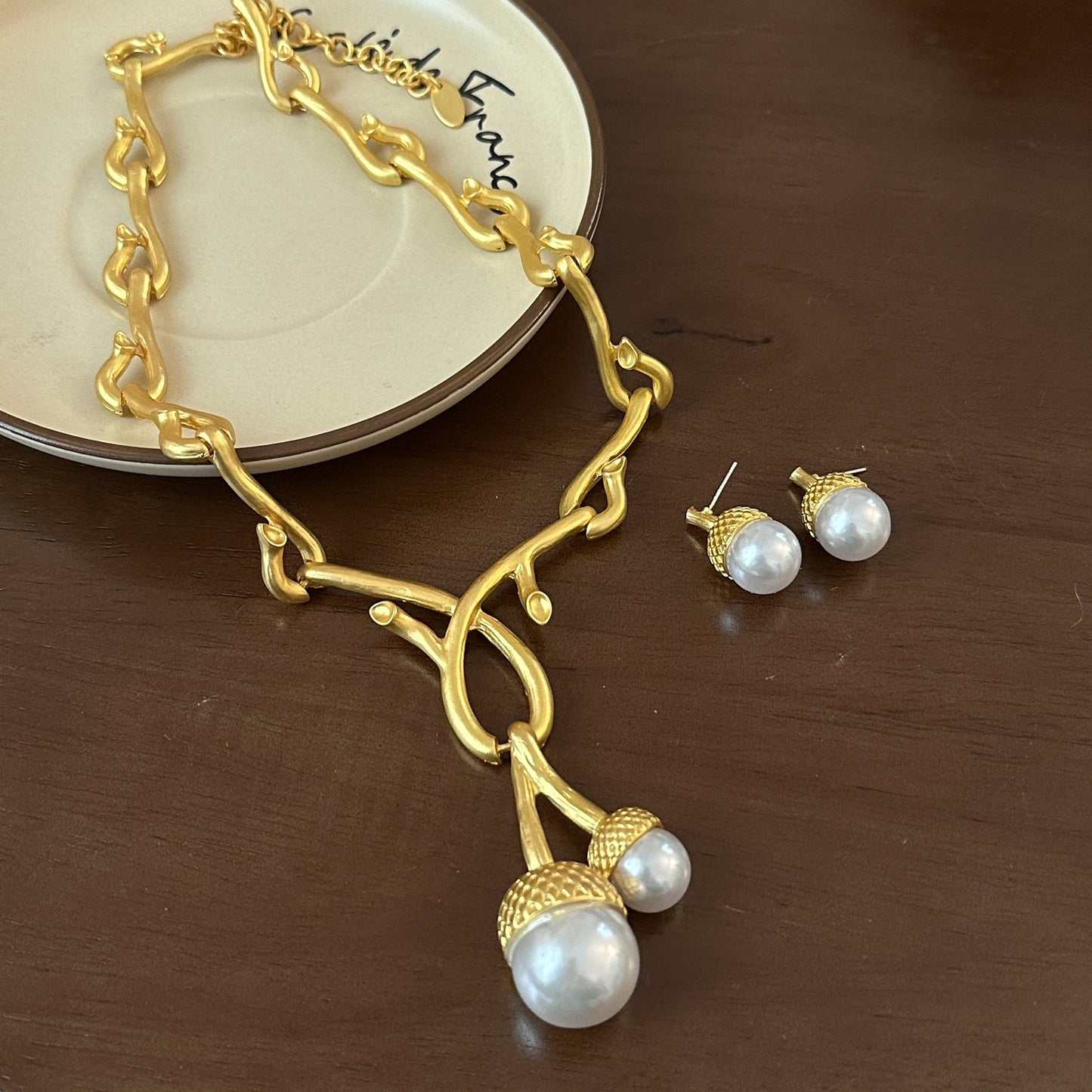 High Sense Temperament Clavicle Chain Profile Necklaces