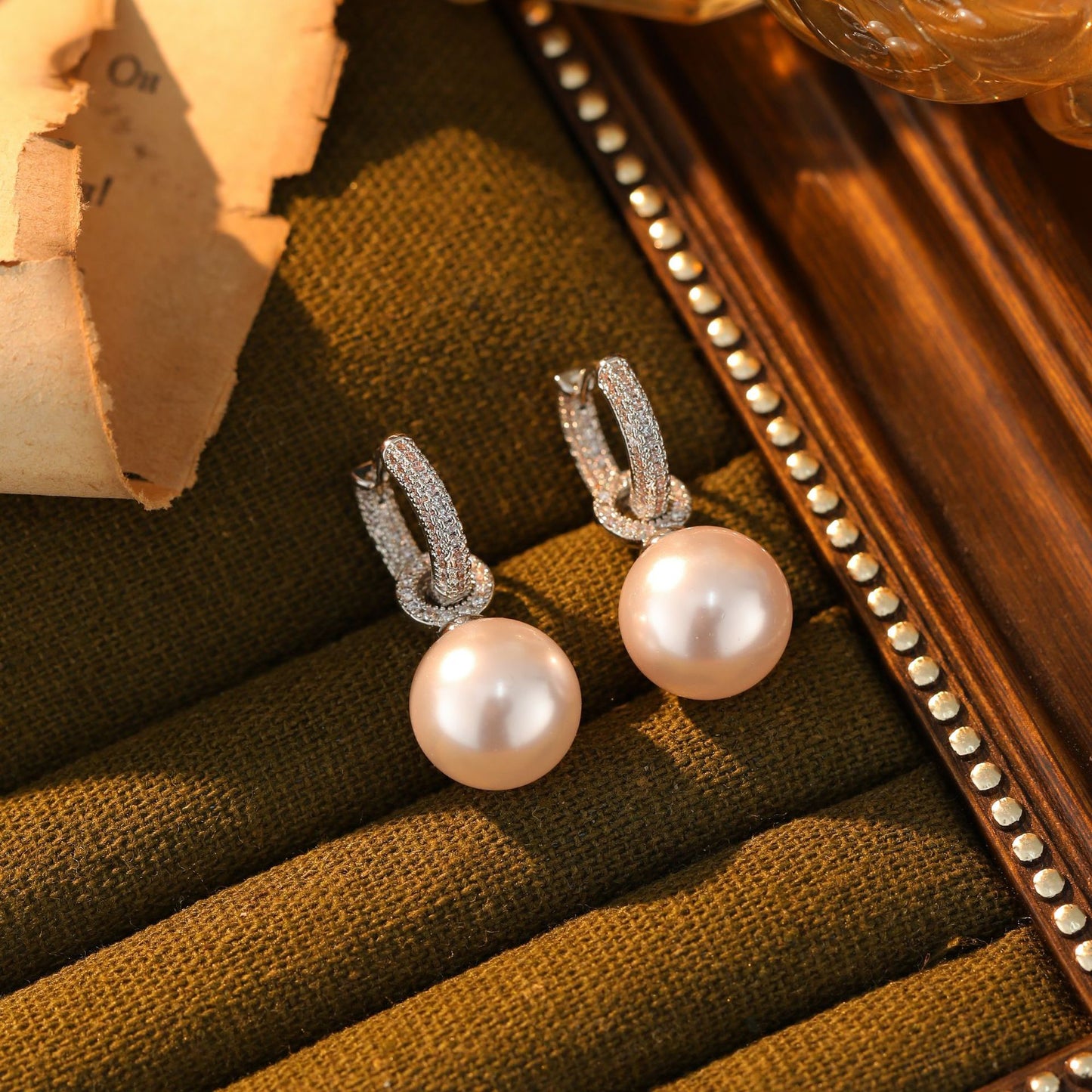 Women's Fashionable French Pearl High-grade Temperament Ear Clip Rings