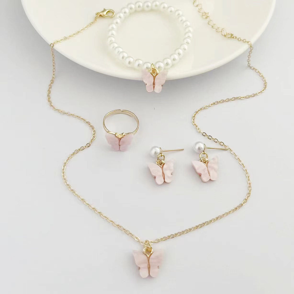 Women's Butterfly Plate Retro Fashion Minority Design Jewelry Set