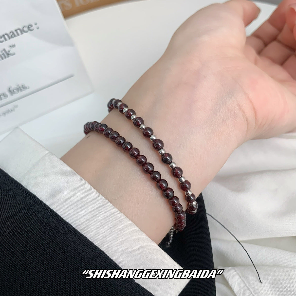 Bracelets d'ornement de tempérament de niche de perles de grenat pour femmes