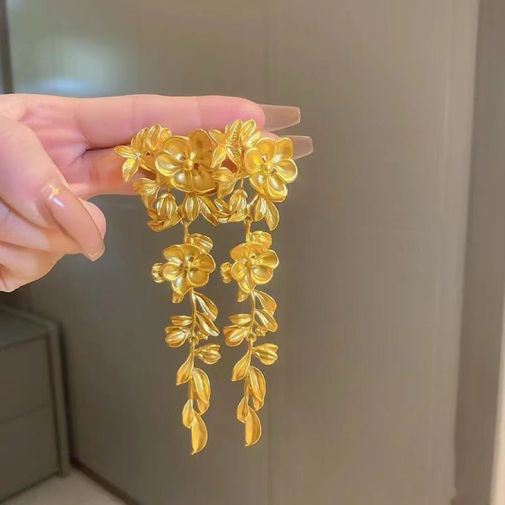 Golden Spring Flow Tassel High-grade Exaggerated Chinese Style Face Slimming Stud Earrings