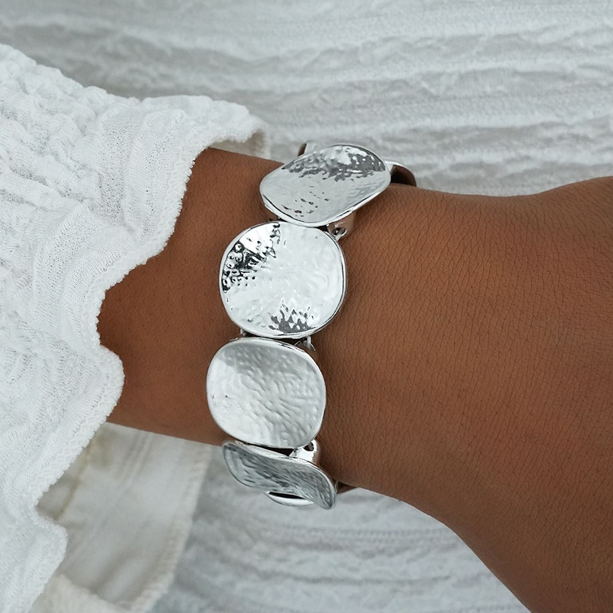 Stitching Round Metal Texture Glossy Hug Spring Bracelet