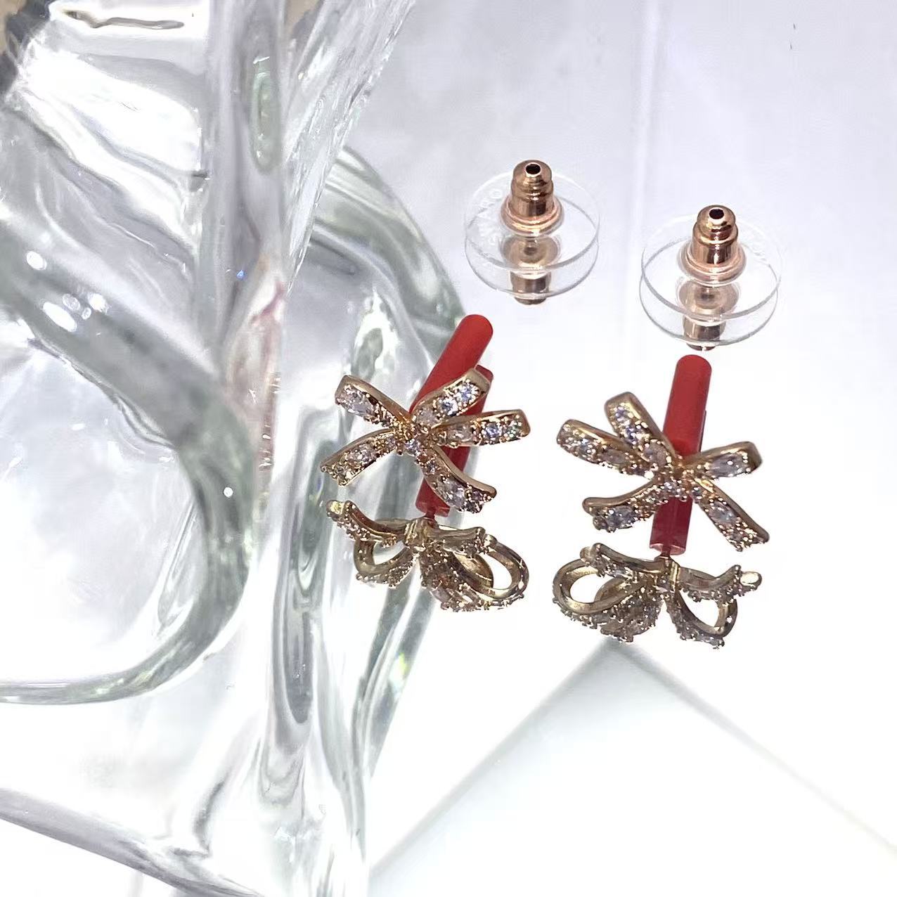 Element High Version Bow Shi Sparkling Necklace