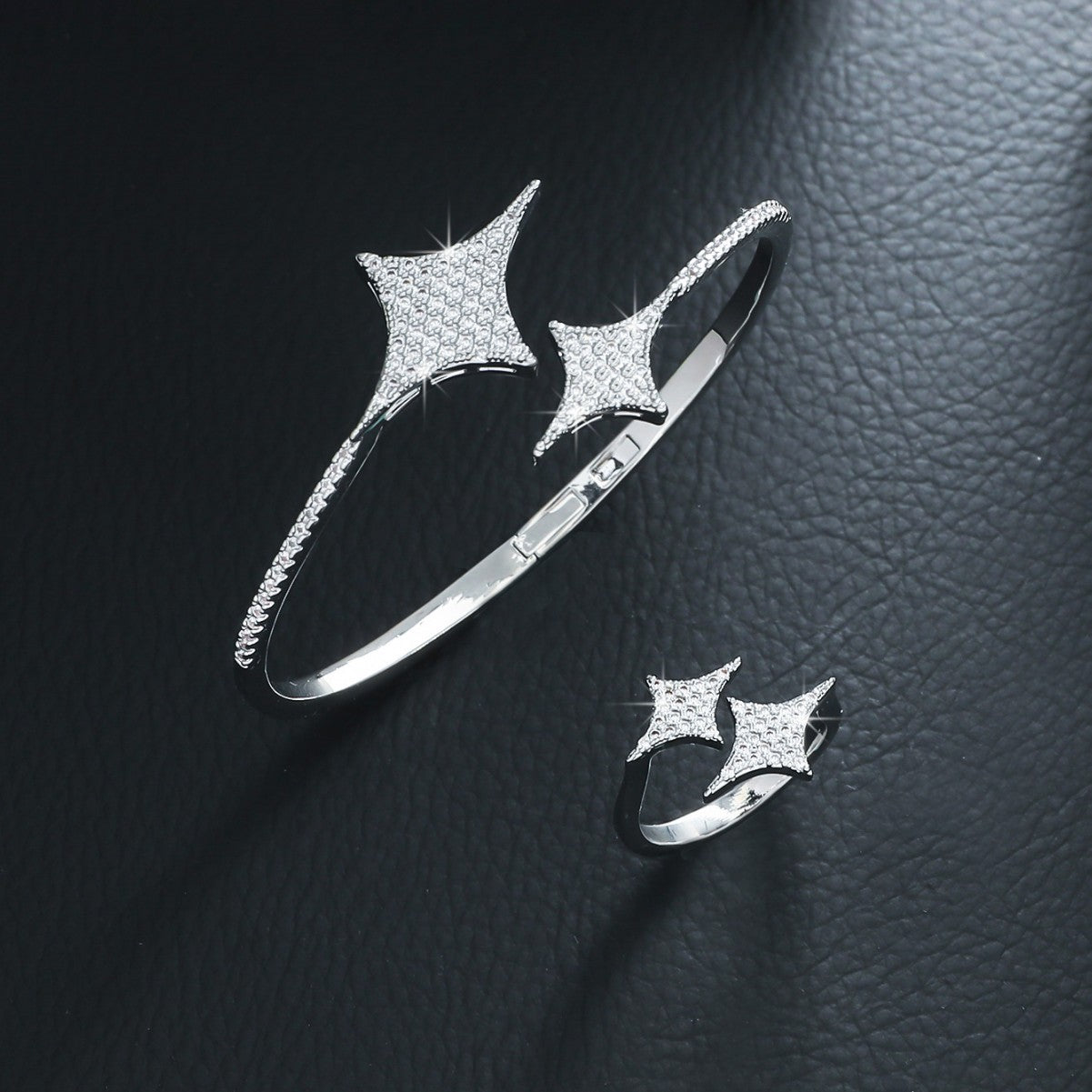 Diamond Four Stars Light Luxury High-grade Versatile Ladies Bracelets