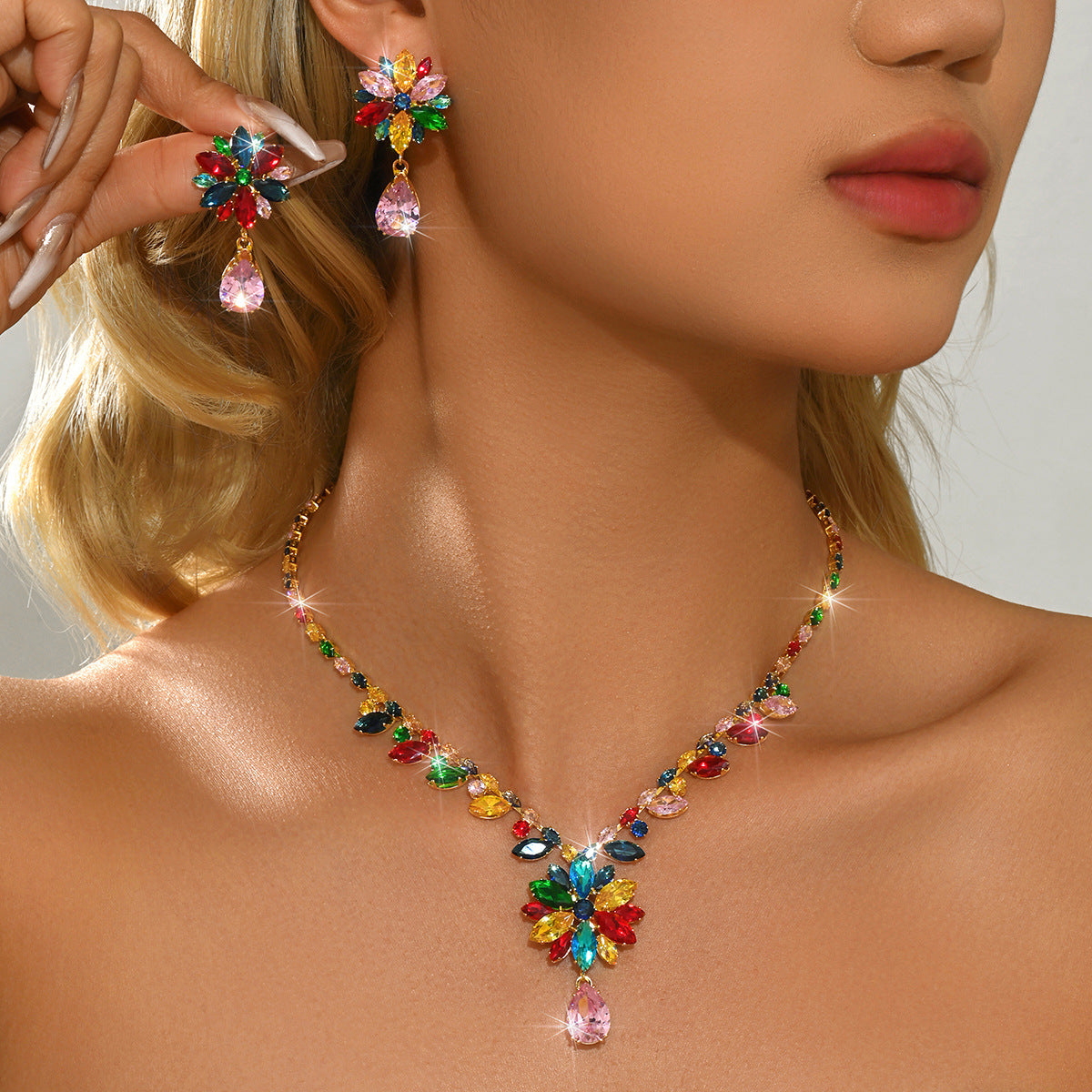 Zircon Color Tulip Temperament Clavicle Chain Jewelry Set
