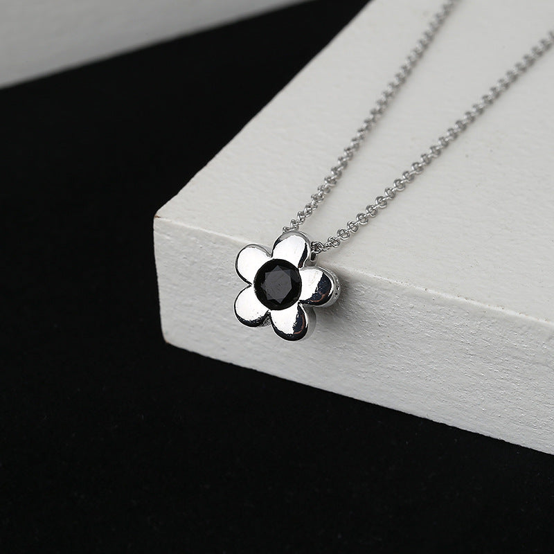 Women's Diamond Small Flower Simple Sweet Cool Necklaces