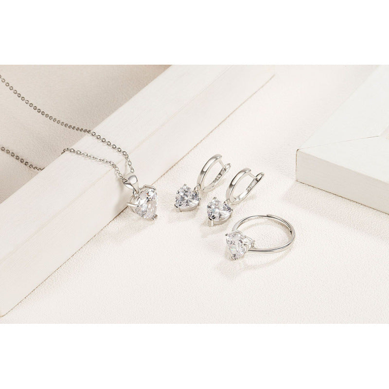 Love Female Personality Creative Open-end Zircon Heart-shaped Pendants