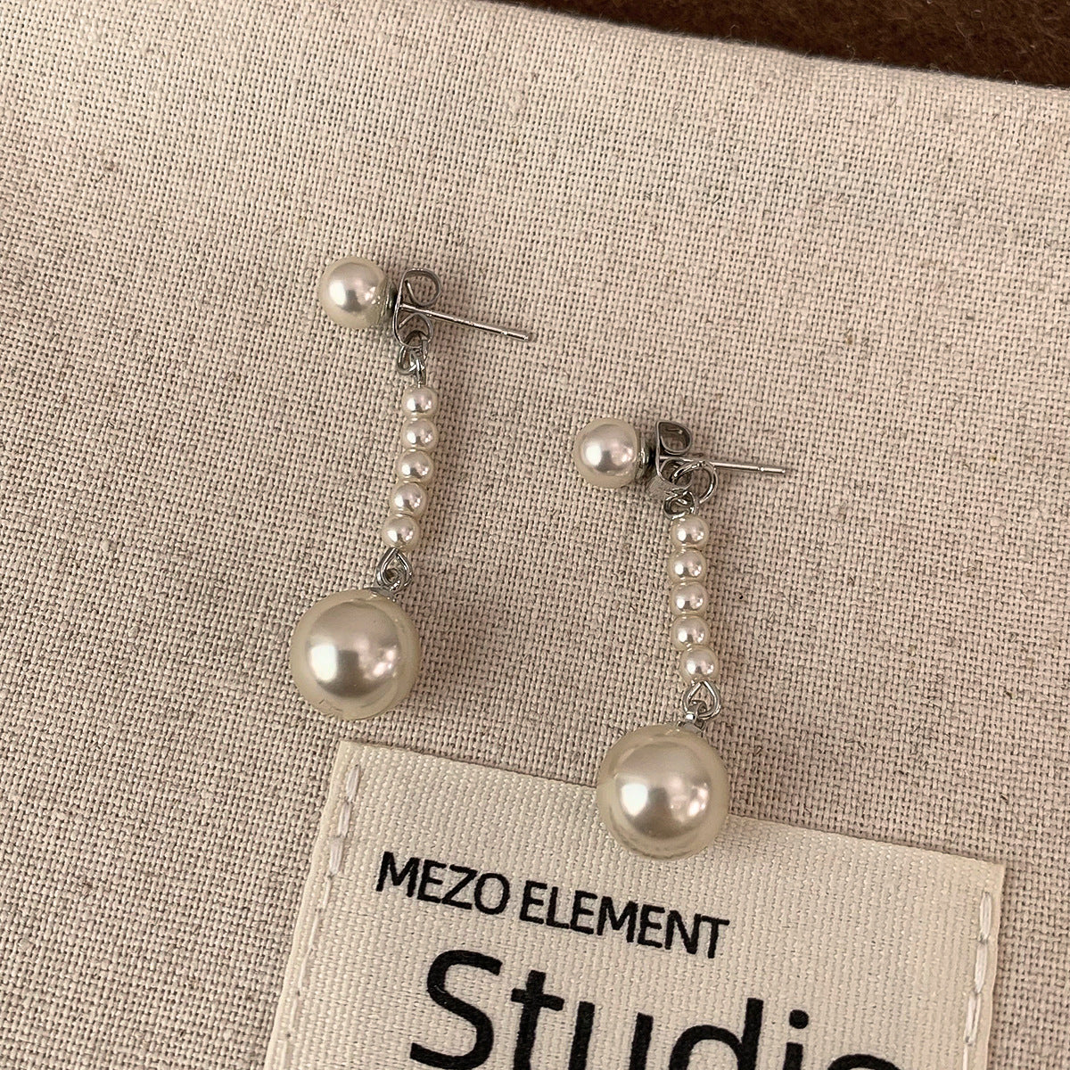 Lux Niche Temperament High Sense Frosty Style Small Simple Fashion Earrings
