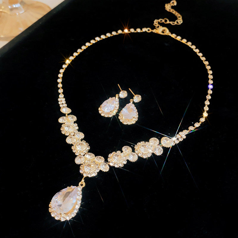 Women's Zircon Flower Water Drops Fashion Short Jewelry Set