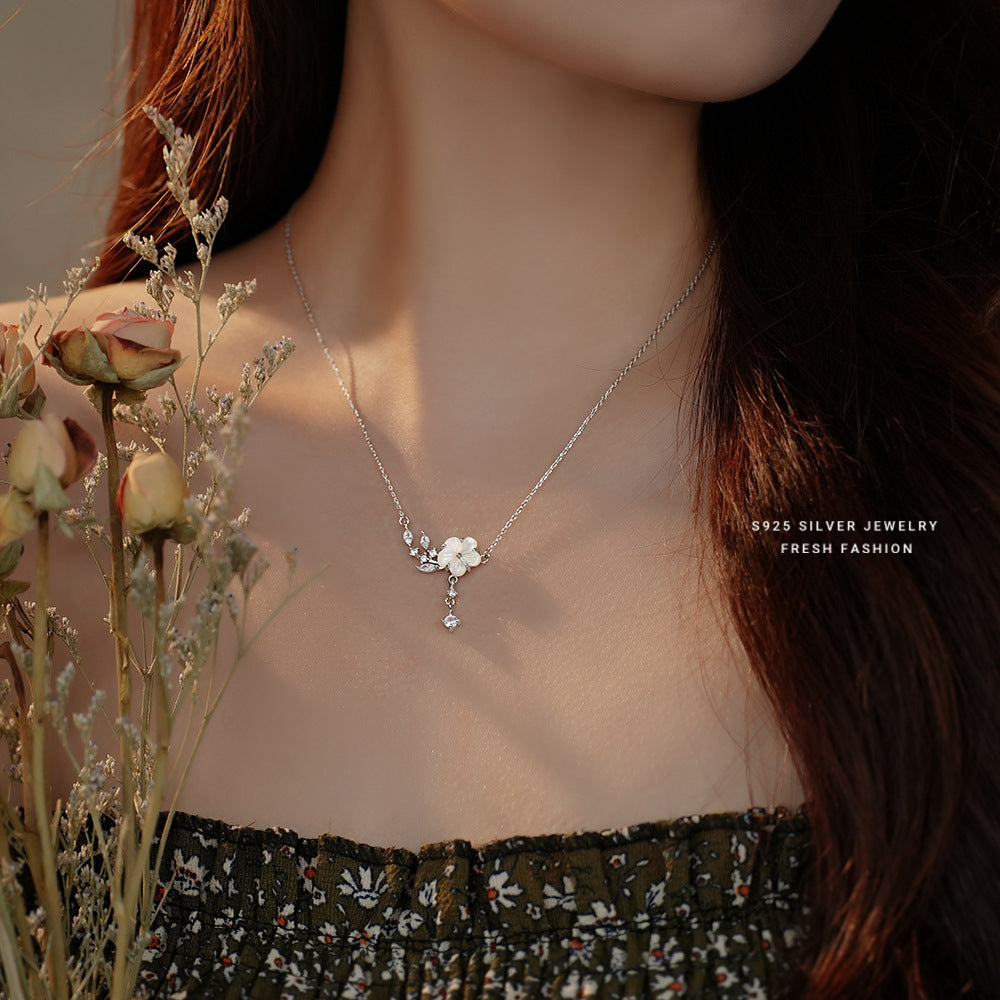 Women's Peach Blossom Shiny Zircon For Style Necklaces