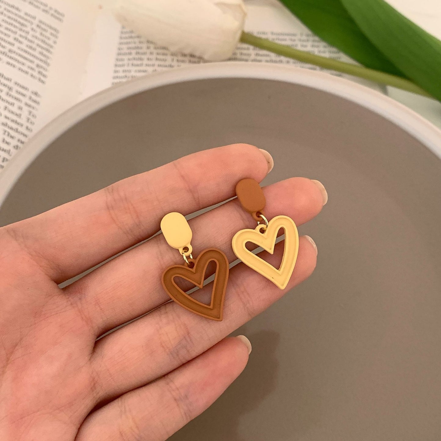 Sier Needle Big Love Heart Trendy Earrings