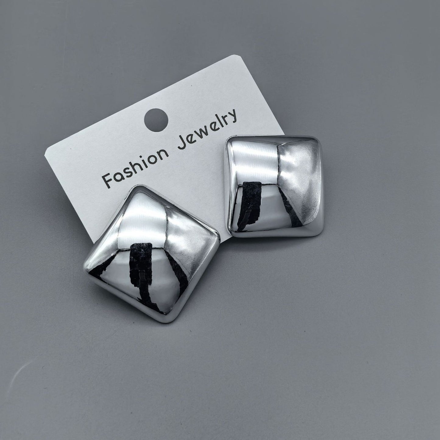 Women's Fashion Personalized High-grade Design Simple Stud Earrings