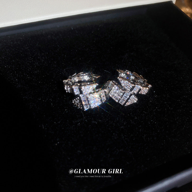 Women's Snake-shaped Shaped Zircon Niche Creative Bone Temperament Entry Lux Ear Clip