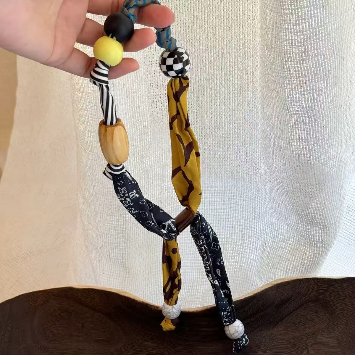 Women's Fashionable Beaded Stitching Silk Scarf Drawable Design Winding Clavicle Necklaces