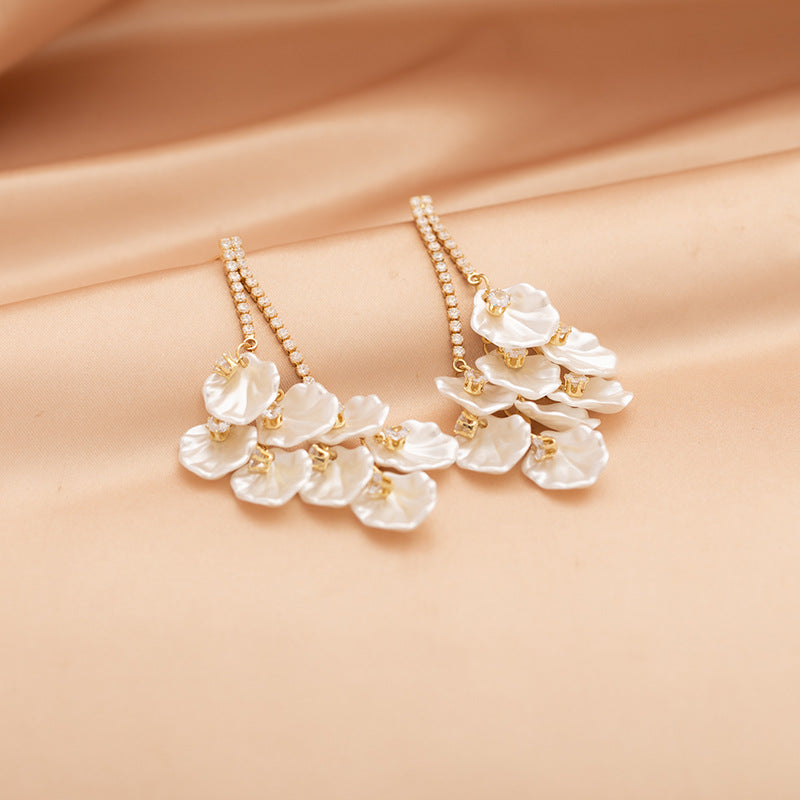 Chain Dream Fairy White Petal Fringed Piece Vacation Rings