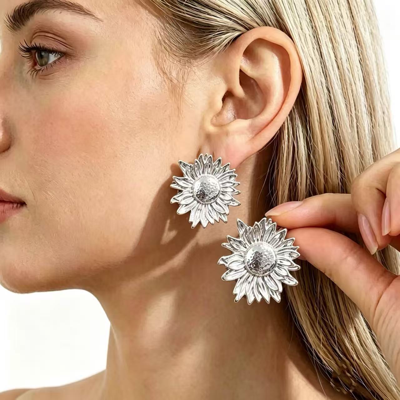 Sun Flower Ear Light Luxury High-grade Metal Earrings