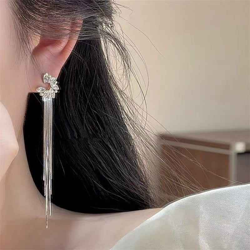 Women's Luxury Style Moon God Comes Long Fringe Niche High-grade Temperament Rings